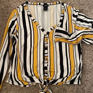 Cute bottom tie shirt